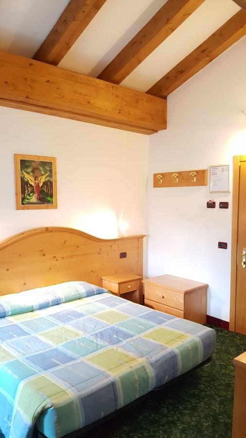 Hotel Garni Al Nardis Carisolo Zewnętrze zdjęcie